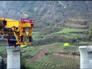 This 580-ton monster machine is building bridges across China